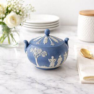 Wedgwood Blue Jasperware Covered Sugar Bowl Classic English Pottery Decor Vtg